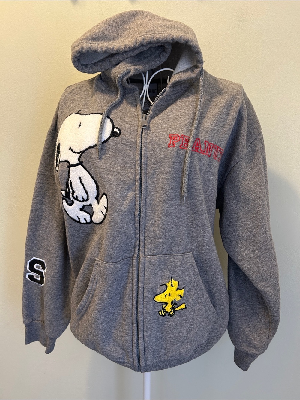 Peanuts Gray women’s Zip Hoodie with Snoopy, Woodstock & Red Doghouse Details - Picture 2 of 8